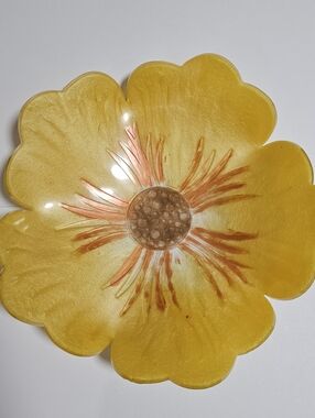 Handcrafted Yellow Floral Resin Plate